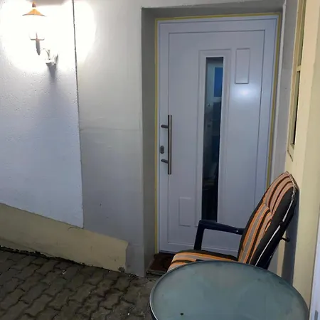 Moderne Souterrain-oase In Top-lage Lägenhet Bad Hersfeld